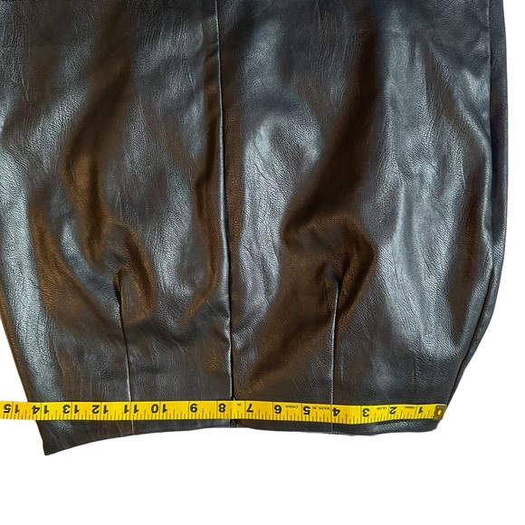 I.N.Studio black,faux leather mini skirt Slit in front real looking and feeling. - Picture 5 of 8